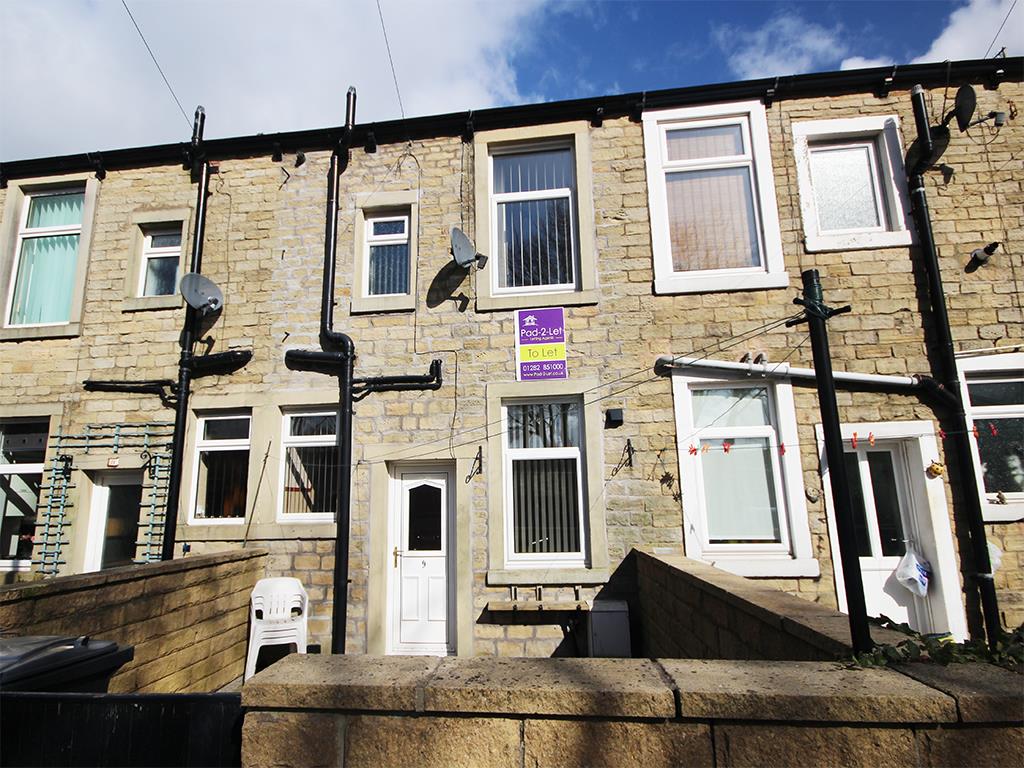 2 bedroom terraced house To Let in Barnoldswick - Main Image